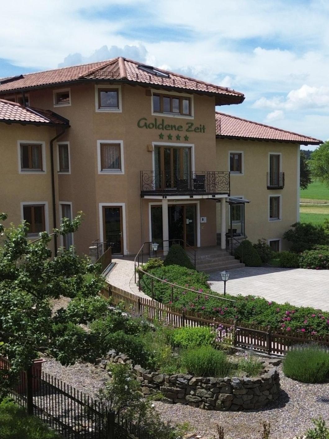 Naturhotel Goldene Zeit Georgenberg Buitenkant foto