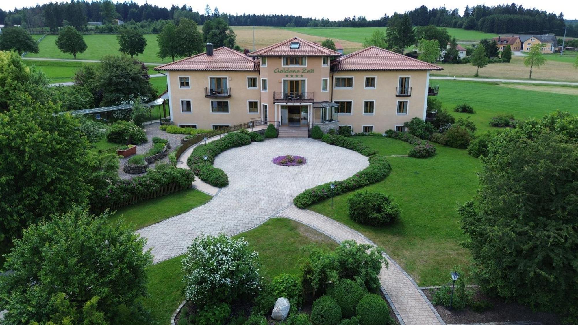 Naturhotel Goldene Zeit Georgenberg Buitenkant foto
