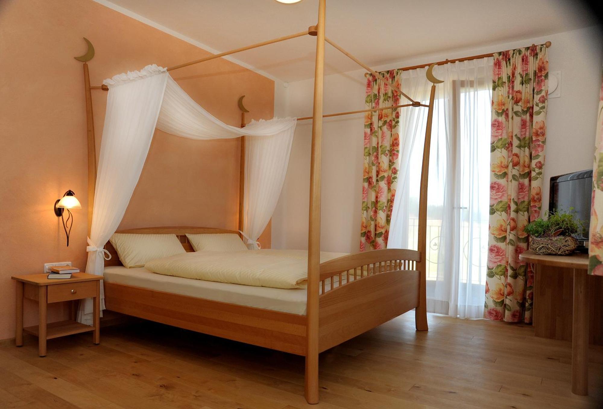 Naturhotel Goldene Zeit Georgenberg Buitenkant foto