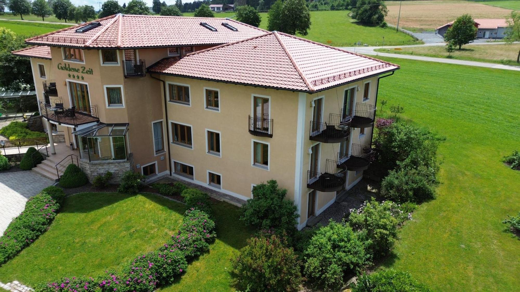 Naturhotel Goldene Zeit Georgenberg Buitenkant foto
